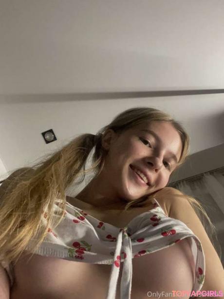 Alena nude leaked OnlyFans photo #376