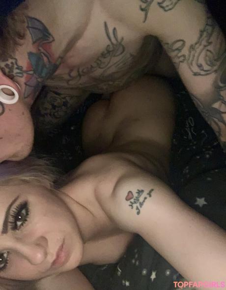 Vivalaholli nude leaked OnlyFans photo #3