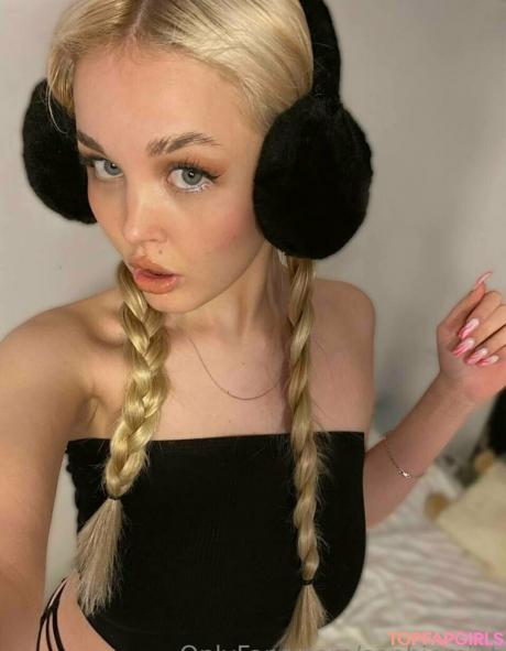 Sophiebbface nude leaked OnlyFans photo #21