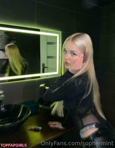 Sophiebbface nude leaked OnlyFans photo #36