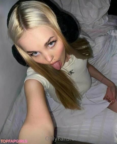 Sophiebbface nude leaked OnlyFans photo #37
