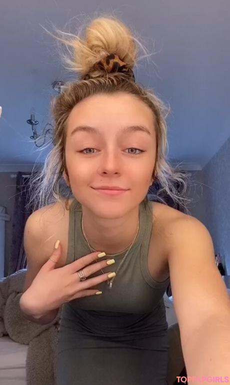 Olivia.Bennett123 nude leaked OnlyFans photo #3