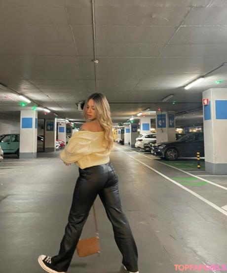 Zynahara nude leaked OnlyFans photo #7