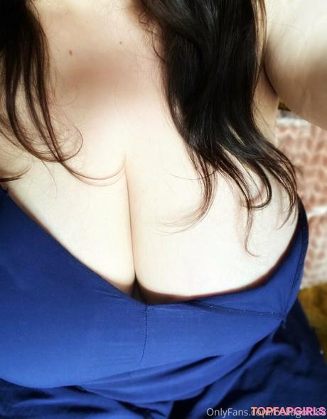 Bella nude leaked OnlyFans photo #7