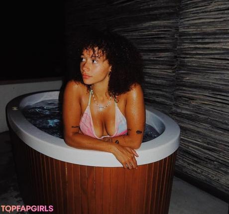 Talia nude leaked OnlyFans photo #2