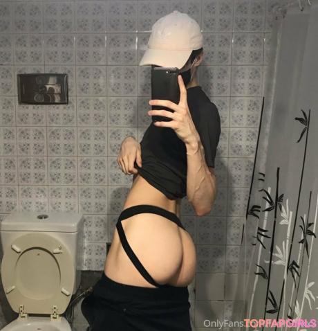 Femboyxxx nude leaked OnlyFans photo #16