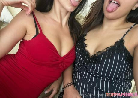 Anaisandnataliaa nude leaked OnlyFans photo #9