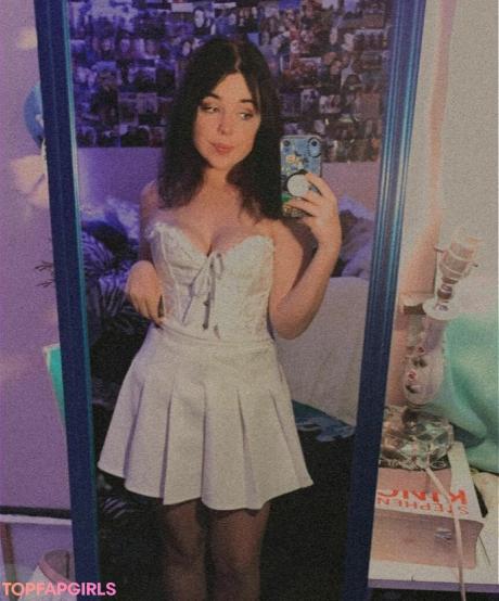 Daisyy nude leaked OnlyFans photo #3