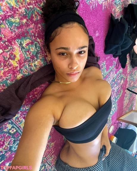 Sarina nude leaked OnlyFans photo #16