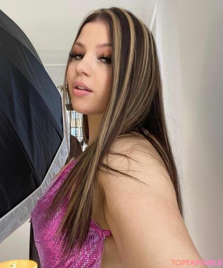 Amiemmaadler nude leaked OnlyFans photo #3