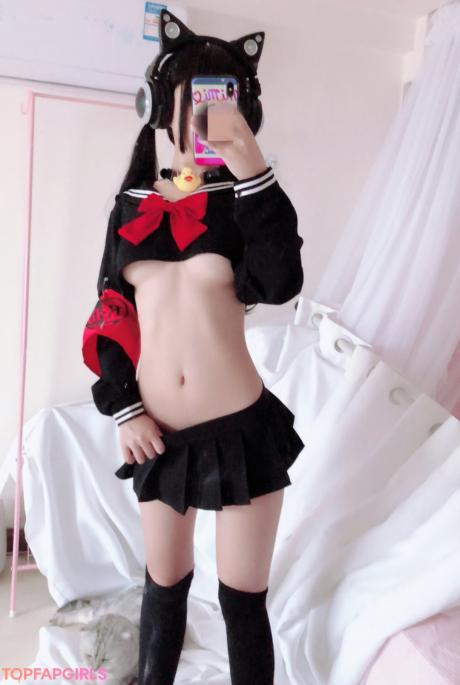Aninnyan nude leaked OnlyFans photo #17