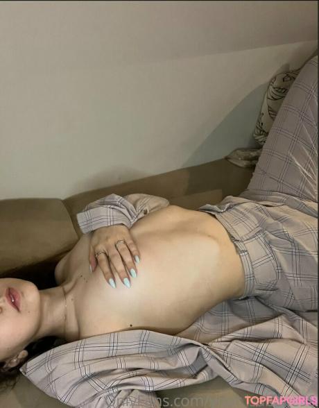 Your.isabelle99 nude leaked OnlyFans photo #28
