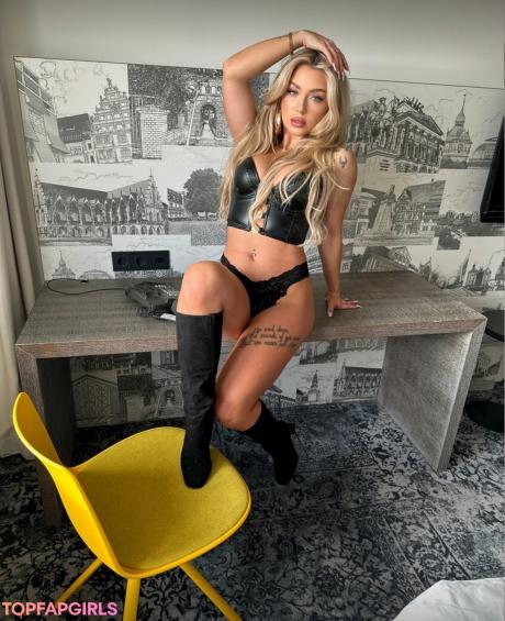 Lizzie nude leaked OnlyFans photo #2