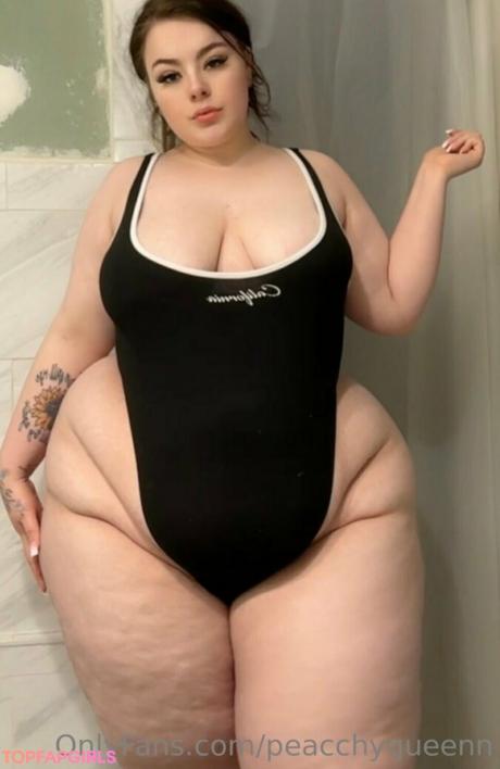 Peacchyqueenn nude leaked OnlyFans photo #40