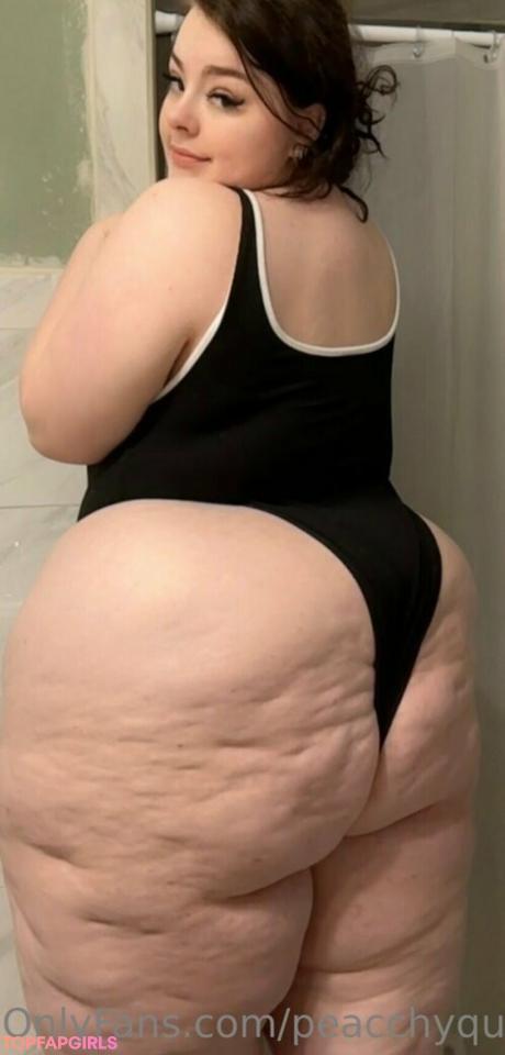 Peacchyqueenn nude leaked OnlyFans photo #41