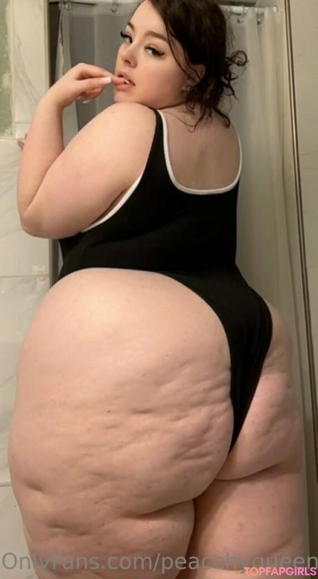 Peacchyqueenn nude leaked OnlyFans photo #43