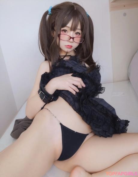 YaoYaoQwQ nude leaked OnlyFans photo #509