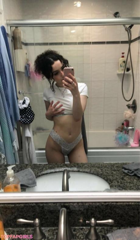 Celiaasalazarr nude leaked OnlyFans photo #6