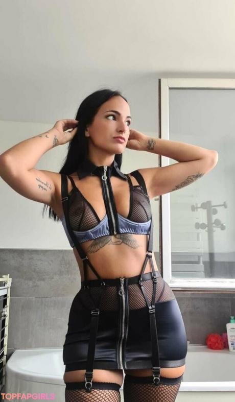 Claudiabavel.gold nude leaked OnlyFans photo #23