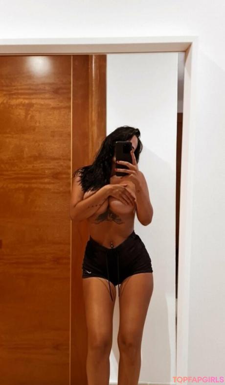 Claudiabavel.gold nude leaked OnlyFans photo #9