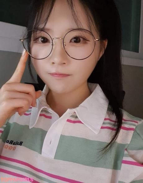 Asmr_nara nude leaked OnlyFans photo #2