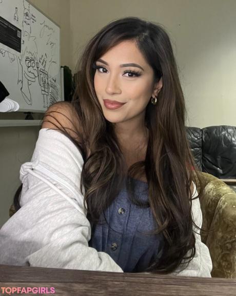 Itsizziman nude leaked OnlyFans photo #2