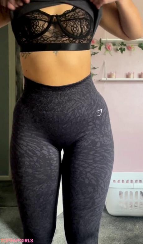 Laurynnox nude leaked OnlyFans photo #4