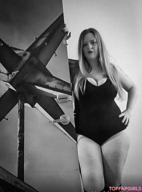 Yesmisscabrel nude leaked OnlyFans photo #28
