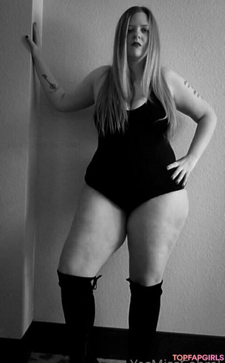 Yesmisscabrel nude leaked OnlyFans photo #30