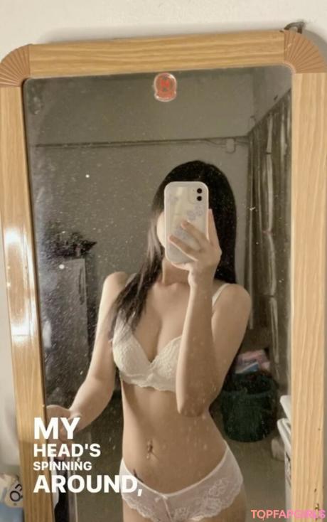 Nunun_varunya nude leaked OnlyFans pic