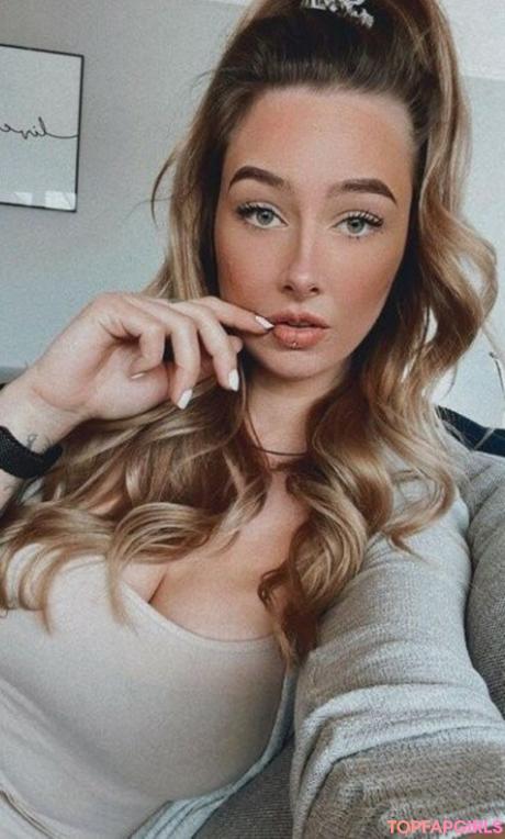 Lizzzyfox nude leaked OnlyFans photo #2