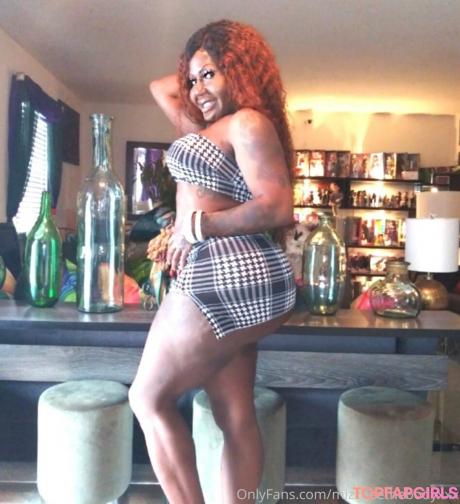 Mizzbeethebodyxxx nude leaked OnlyFans photo #59