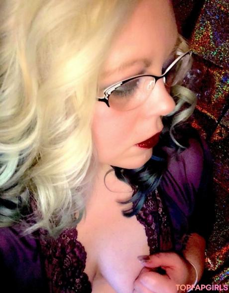 Yourgalphronia nude leaked OnlyFans photo #21