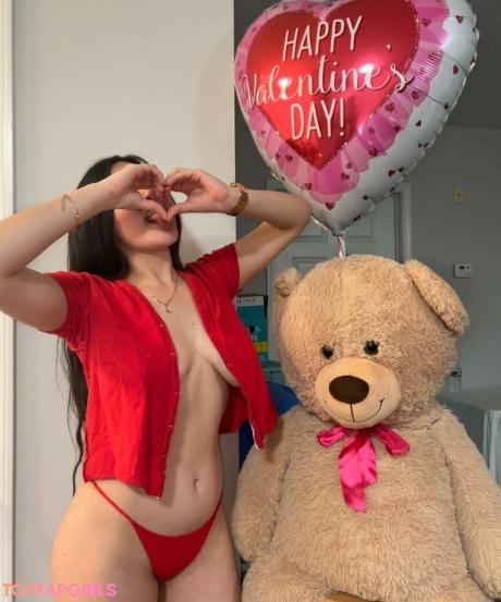 Danyvillalobos nude leaked OnlyFans photo #4