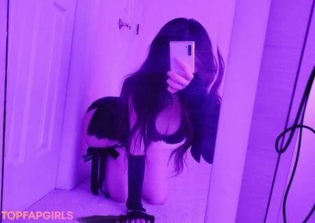 Xliahri nude leaked OnlyFans photo #4