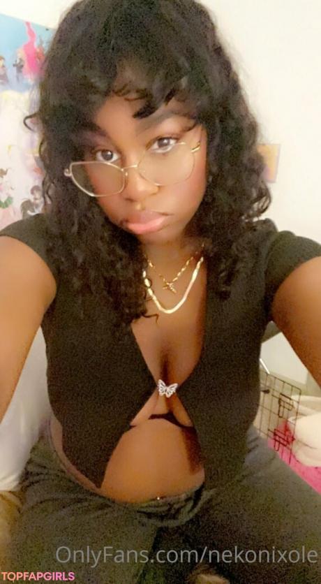 Nekonixole nude leaked OnlyFans photo #6