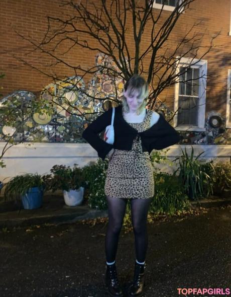 Xxpissgirl420xx nude leaked OnlyFans photo #8