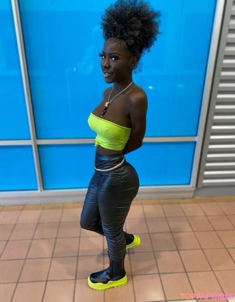 Lazelle nude leaked OnlyFans photo #11