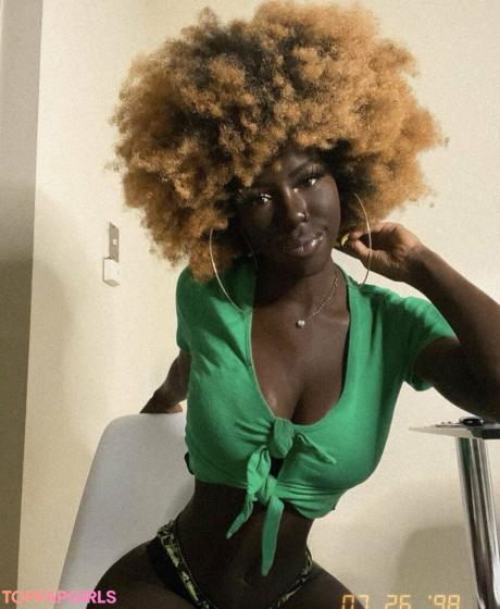 Lazelle nude leaked OnlyFans photo #6