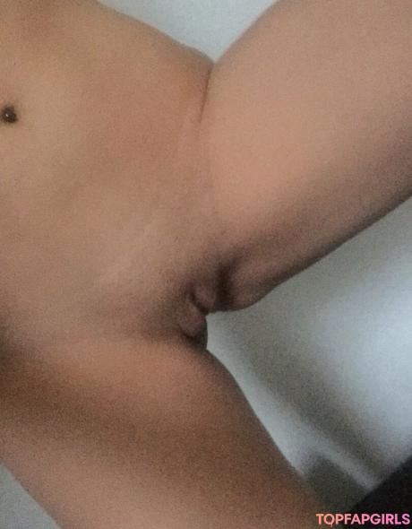 Carina nude leaked OnlyFans photo #24