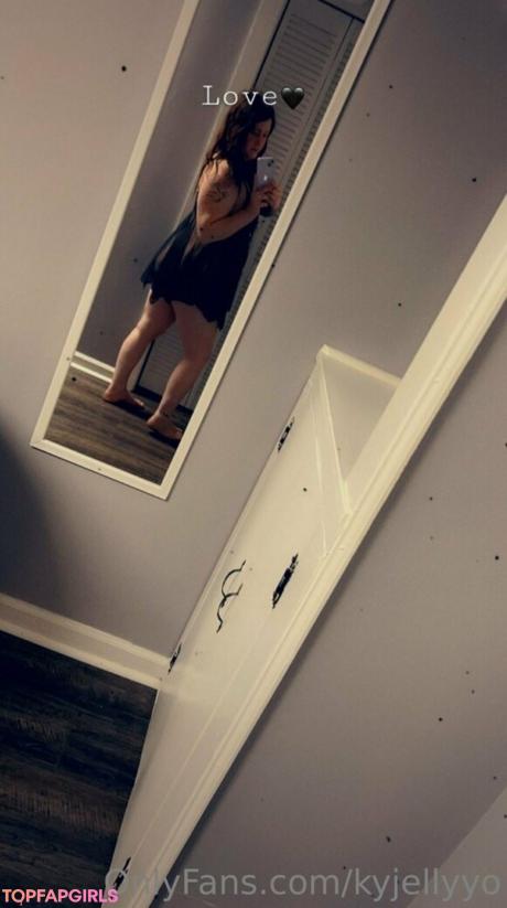 Kyjellyyo nude leaked OnlyFans photo #42