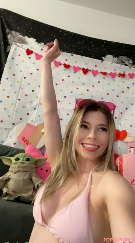 Zoeybrooks18 nude leaked OnlyFans photo #32