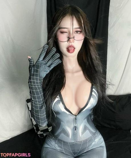Yunne.uwu nude leaked OnlyFans photo #100