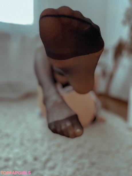 Lily nude leaked OnlyFans photo #10