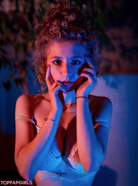 Alina nude leaked OnlyFans photo #52