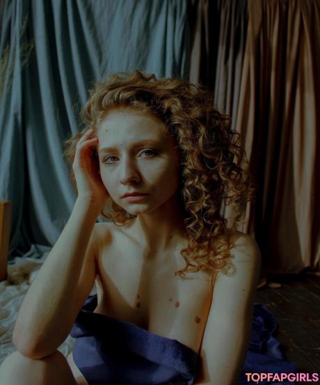 Alina nude leaked OnlyFans photo #7