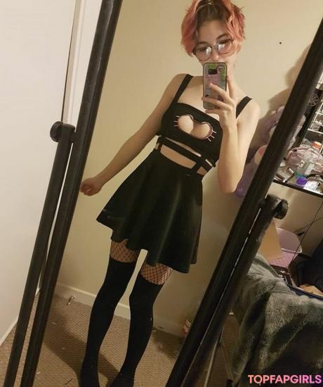 Emmanoodle nude leaked OnlyFans photo #1