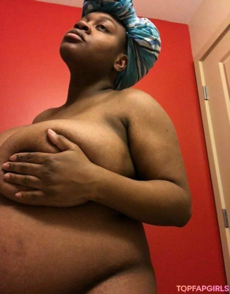 Freakythickums nude leaked OnlyFans photo #23