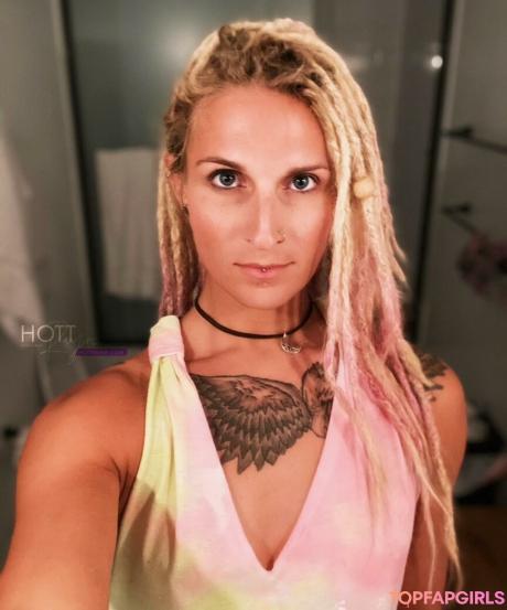 Hottrayne nude leaked OnlyFans photo #49