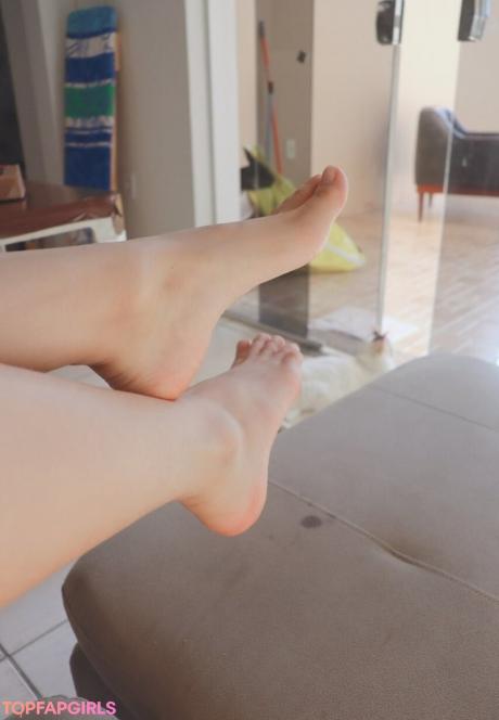 Me1adinha nude leaked OnlyFans photo #196
